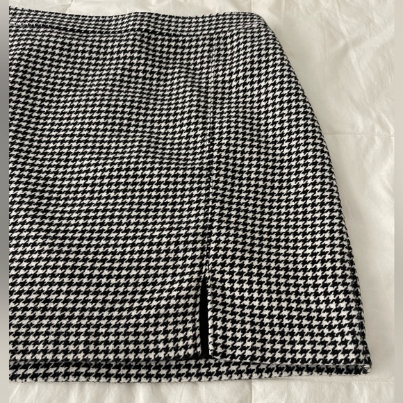 Hollister Skirt Ultra High Rise Wool Blend Mini Skirt Size M Black & White - Picture 2 of 10